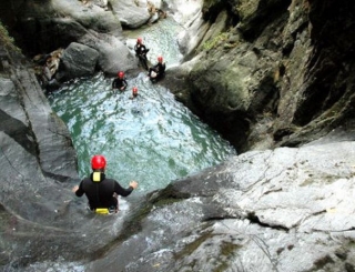 峡谷和天然游乐场 